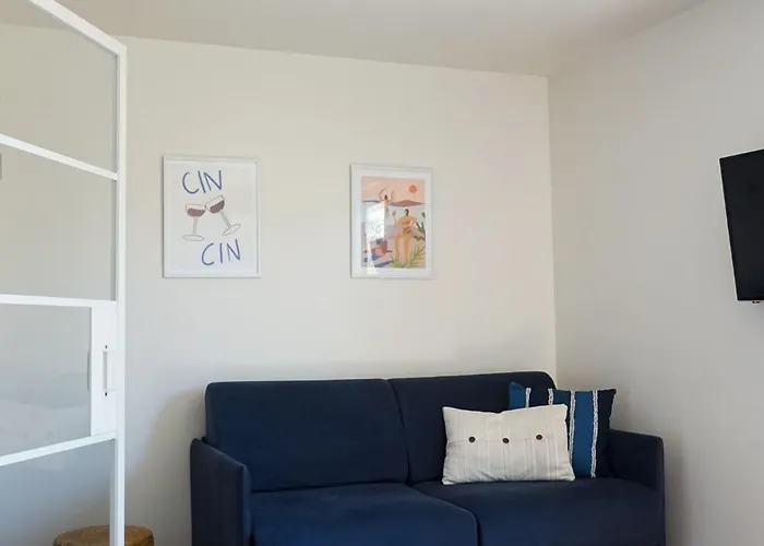 Le Soleil Bleu Hyerois Apartman *